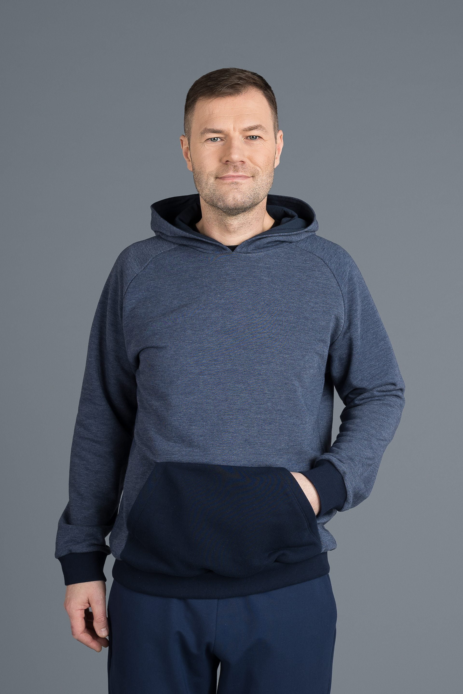 Men's sweatshirt with a hood PDF sewing pattern